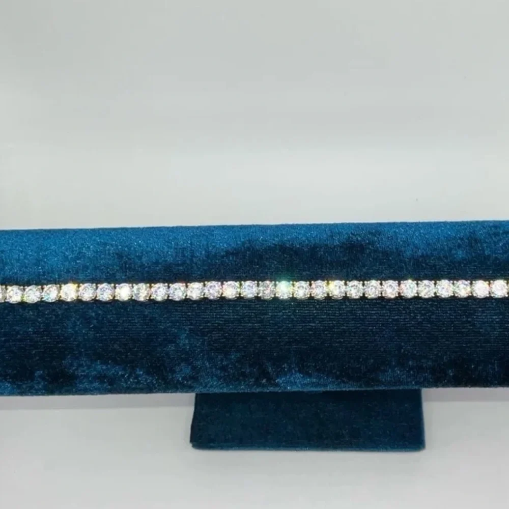 18k 30ct Tennis Bracelet - Picture 10 of 14